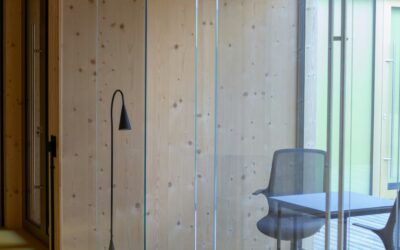 Innovation d’architecture intérieure : les murs de verre pour une maison lumineuse et spacieuse